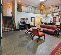 Hampton Inn Clarksville Lobby