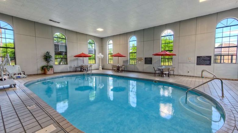 <b>Hampton Inn Clarksville Pool</b>. Images powered by <a href="https://iceportal.shijigroup.com/" title="IcePortal" target="_blank">IcePortal</a>.