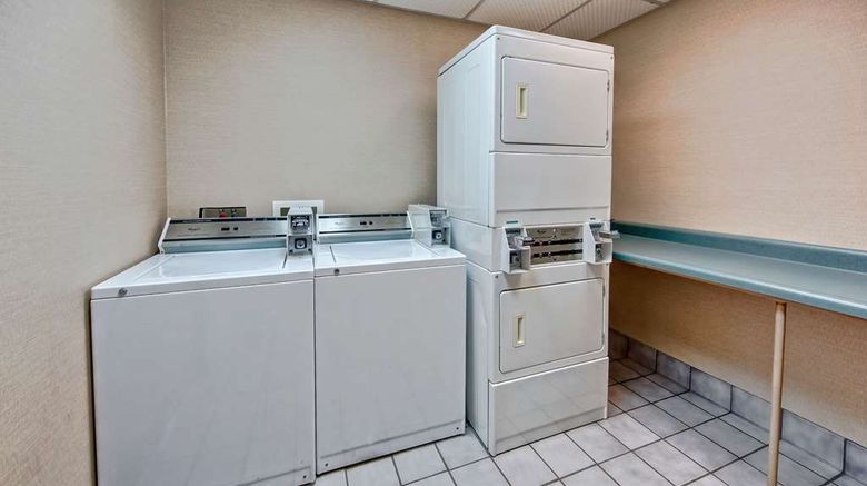 <b>Hampton Inn Clarksville Recreation</b>. Images powered by <a href="https://iceportal.shijigroup.com/" title="IcePortal" target="_blank">IcePortal</a>.