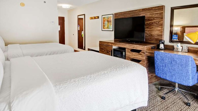 <b>Hampton Inn Van Buren Room</b>. Images powered by <a href="https://iceportal.shijigroup.com/" title="IcePortal" target="_blank">IcePortal</a>.