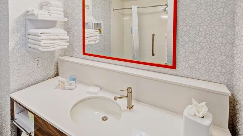 <b>Hampton Inn Van Buren Room</b>. Images powered by <a href="https://iceportal.shijigroup.com/" title="IcePortal" target="_blank">IcePortal</a>.