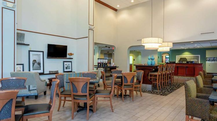 Hampton Inn & Suites Ft Pierce Lobby