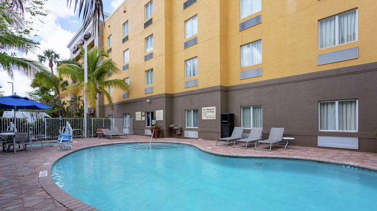 Hampton Inn & Suites Ft Pierce Pool