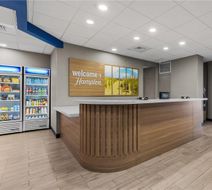 Hampton Inn & Suites Ft Pierce Lobby