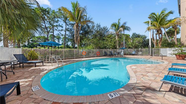 Hampton Inn & Suites Ft Pierce Pool