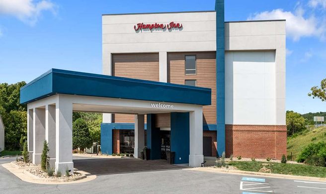 Hampton Inn Front Royal Exterior