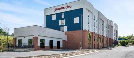 Hampton Inn Front Royal Exterior