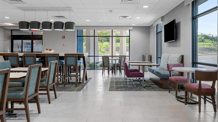 Hampton Inn Front Royal Lobby