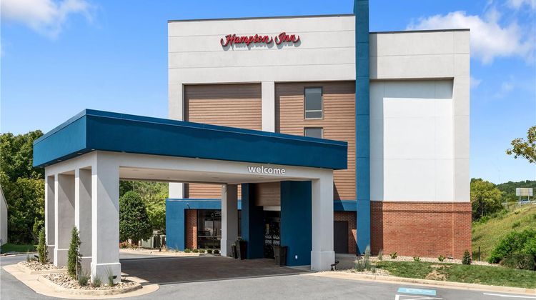 Hampton Inn Front Royal Exterior