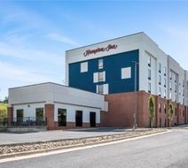 Hampton Inn Front Royal Exterior