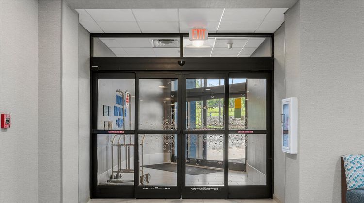 Hampton Inn Front Royal Lobby