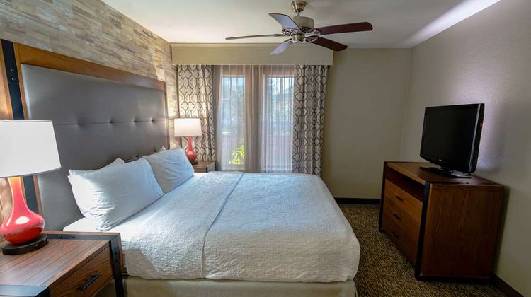Homewood Suites by Hilton Bedford Room
