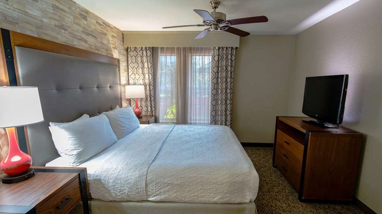 <b>Homewood Suites by Hilton Bedford Room</b>. Images powered by <a href="https://iceportal.shijigroup.com/" title="IcePortal" target="_blank">IcePortal</a>.
