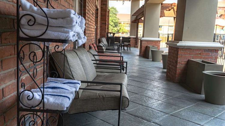 Homewood Suites by Hilton Bedford Exterior