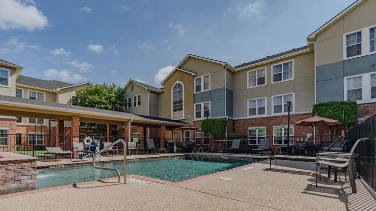 Homewood Suites by Hilton Bedford Pool