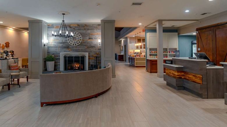 <b>Homewood Suites by Hilton Bedford Lobby</b>. Images powered by <a href="https://iceportal.shijigroup.com/" title="IcePortal" target="_blank">IcePortal</a>.