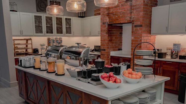 Homewood Suites by Hilton Bedford Restaurant