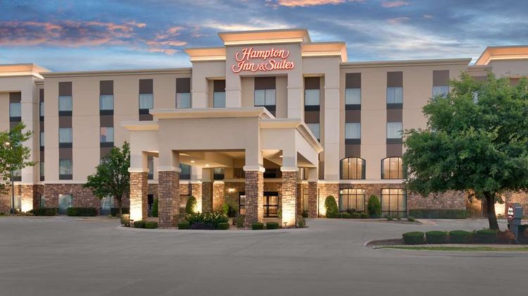 Hampton Inn & Suites Burleson Exterior