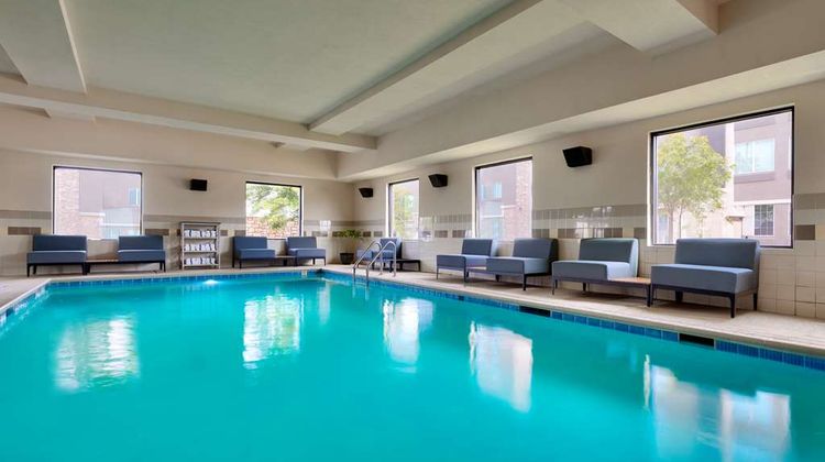 Hampton Inn & Suites Burleson Pool