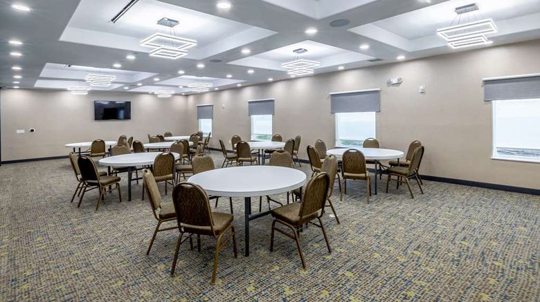<b>Hampton Inn & Suites Cleburne Meeting</b>. Images powered by <a href="https://iceportal.shijigroup.com/" title="IcePortal" target="_blank">IcePortal</a>.