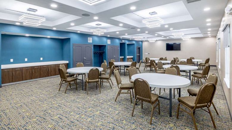 <b>Hampton Inn & Suites Cleburne Meeting</b>. Images powered by <a href="https://iceportal.shijigroup.com/" title="IcePortal" target="_blank">IcePortal</a>.