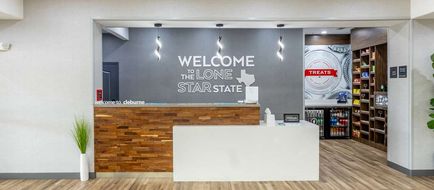 Hampton Inn & Suites Cleburne Lobby
