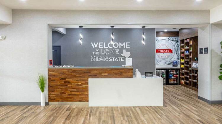 Hampton Inn & Suites Cleburne Lobby