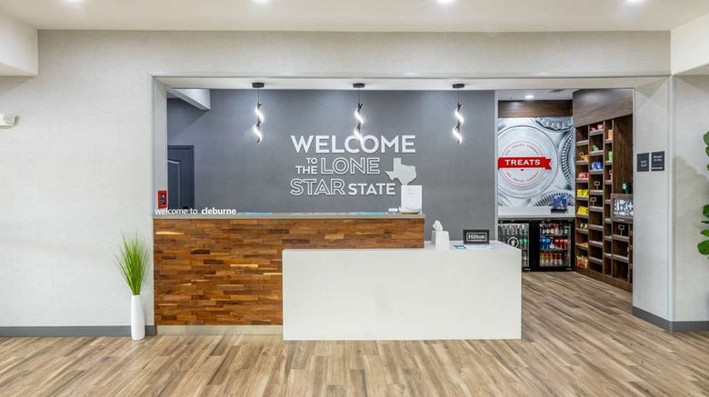 <b>Hampton Inn & Suites Cleburne Lobby</b>. Images powered by <a href="https://iceportal.shijigroup.com/" title="IcePortal" target="_blank">IcePortal</a>.