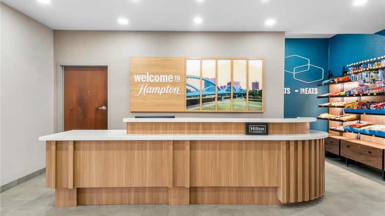 Hampton Inn & Suites Forest Hill Lobby