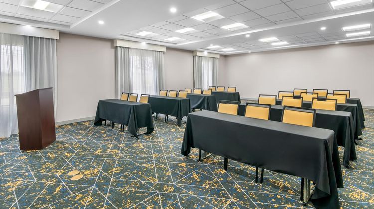 Hampton Inn & Suites Forest Hill Meeting