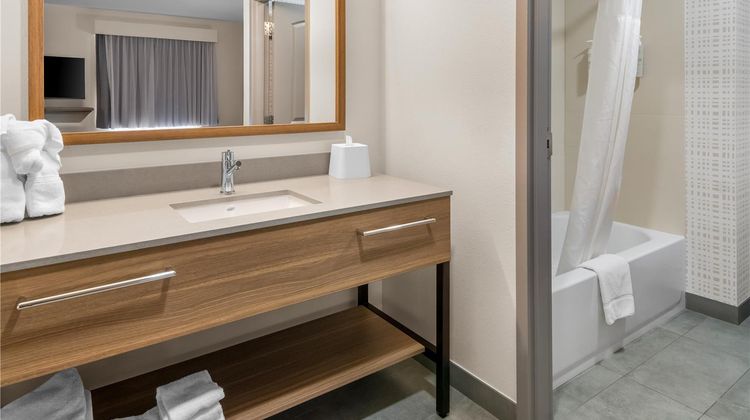 Hampton Inn & Suites Forest Hill Room
