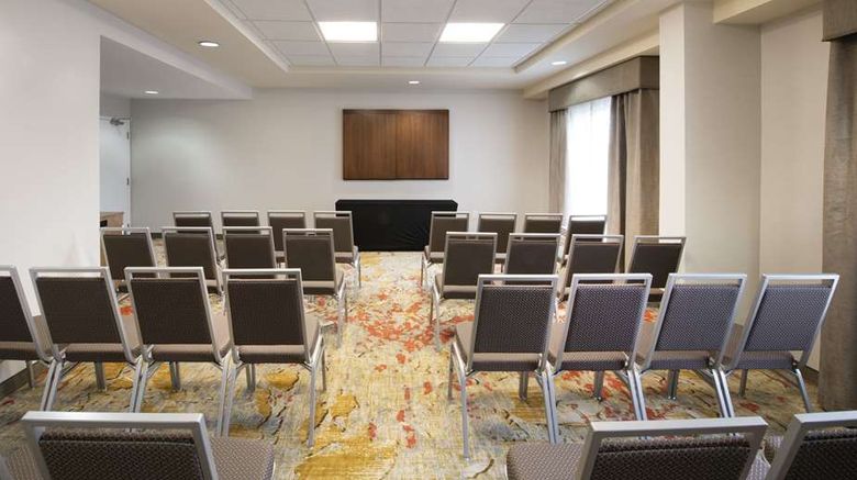 <b>Hampton Inn & Suites Ft  Worth Meeting</b>. Images powered by <a href="https://iceportal.shijigroup.com/" title="IcePortal" target="_blank">IcePortal</a>.