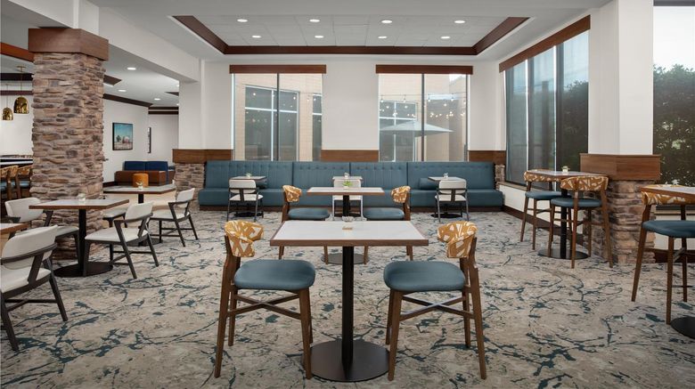 <b>Hilton Garden Inn Fort Worth Medical Ctr Restaurant</b>. Images powered by <a href="https://iceportal.shijigroup.com/" title="IcePortal" target="_blank">IcePortal</a>.