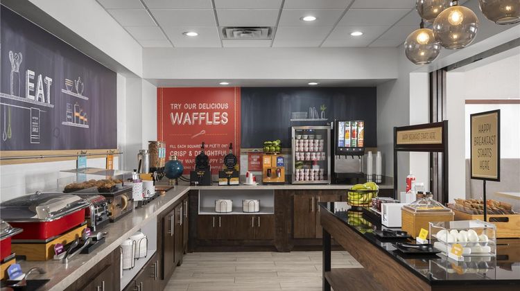 Hampton Inn & Suites Mansfield Restaurant