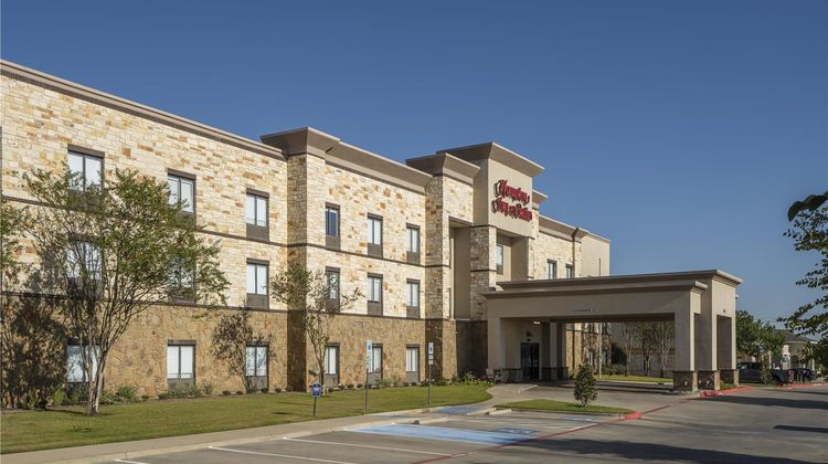 Hampton Inn & Suites Mansfield Exterior