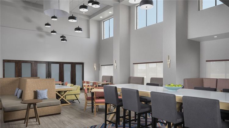 Hampton Inn & Suites Mansfield Lobby