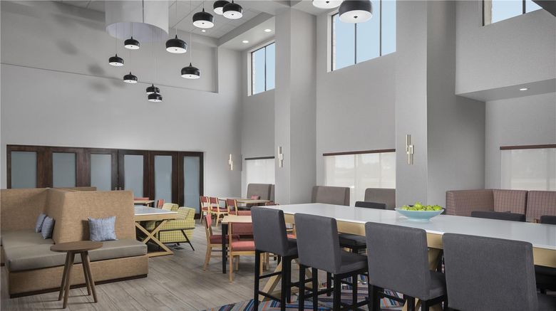 <b>Hampton Inn & Suites Mansfield Lobby</b>. Images powered by <a href="https://iceportal.shijigroup.com/" title="IcePortal" target="_blank">IcePortal</a>.