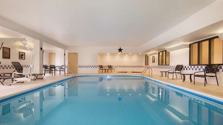 <b>Hampton Inn Fort Worth SW Cityview Pool</b>. Images powered by <a href="https://iceportal.shijigroup.com/" title="IcePortal" target="_blank">IcePortal</a>.