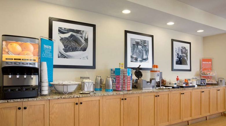 <b>Hampton Inn Fort Worth SW Cityview Restaurant</b>. Images powered by <a href="https://iceportal.shijigroup.com/" title="IcePortal" target="_blank">IcePortal</a>.