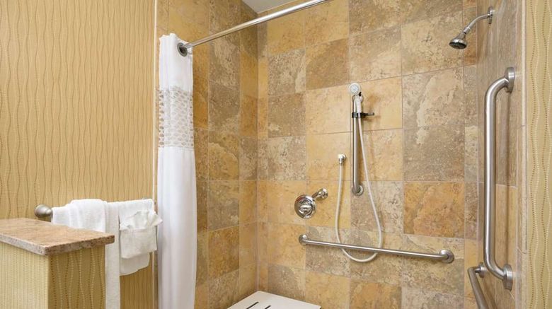 <b>Hampton Inn Fort Worth SW Cityview Room</b>. Images powered by <a href="https://iceportal.shijigroup.com/" title="IcePortal" target="_blank">IcePortal</a>.