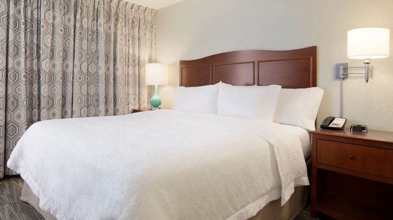 <b>Hampton Inn Fort Worth SW Cityview Room</b>. Images powered by <a href="https://iceportal.shijigroup.com/" title="IcePortal" target="_blank">IcePortal</a>.