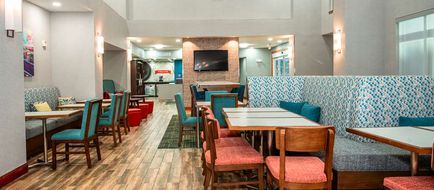 Hampton Inn & Suites Fort Worth I-30 Lobby
