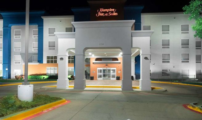 Hampton Inn & Suites Fort Worth I-30 Exterior