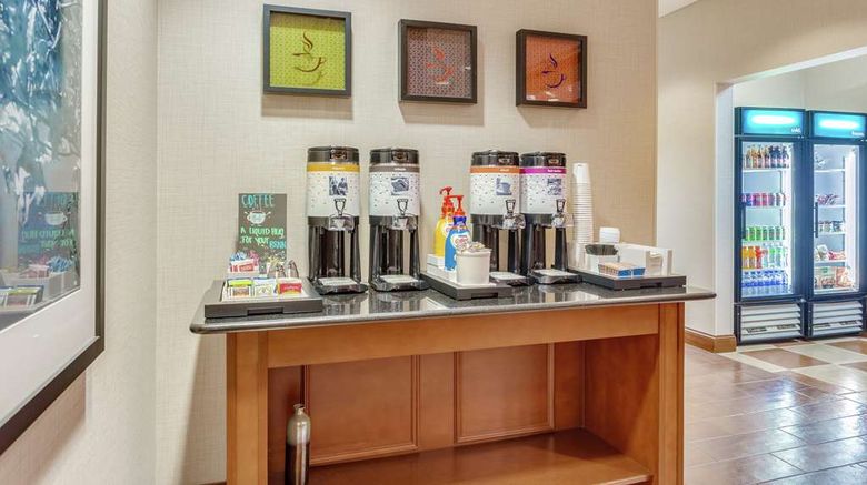 <b>Hampton Inn Auburn Restaurant</b>. Images powered by <a href="https://iceportal.shijigroup.com/" title="IcePortal" target="_blank">IcePortal</a>.