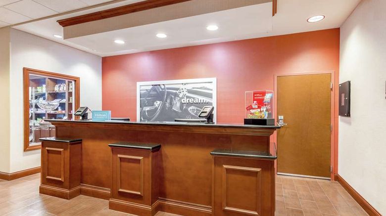 <b>Hampton Inn Auburn Lobby</b>. Images powered by <a href="https://iceportal.shijigroup.com/" title="IcePortal" target="_blank">IcePortal</a>.