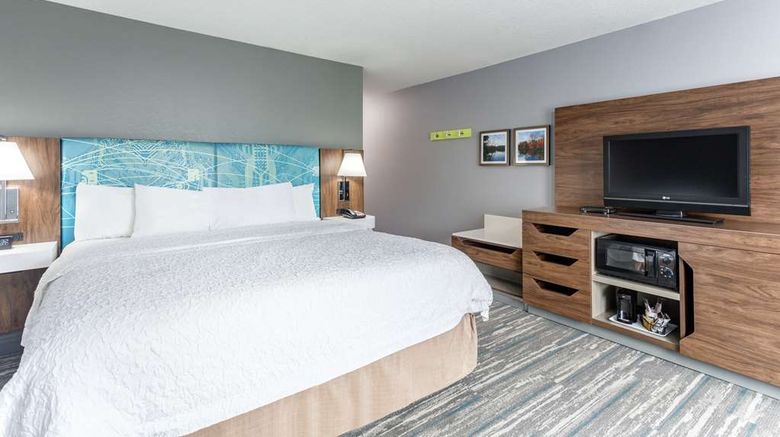 <b>Hampton Inn Auburn Room</b>. Images powered by <a href="https://iceportal.shijigroup.com/" title="IcePortal" target="_blank">IcePortal</a>.