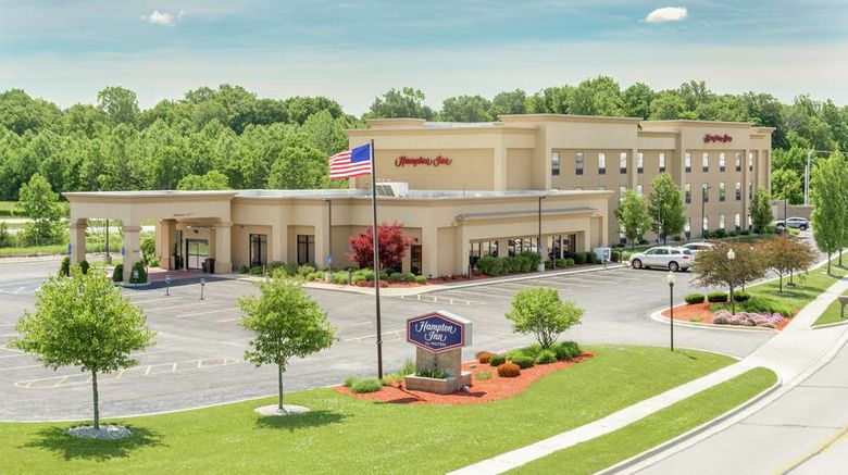 <b>Hampton Inn Auburn Exterior</b>. Images powered by <a href="https://iceportal.shijigroup.com/" title="IcePortal" target="_blank">IcePortal</a>.