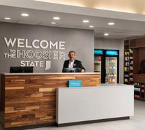 Hampton Inn Dupont Lobby