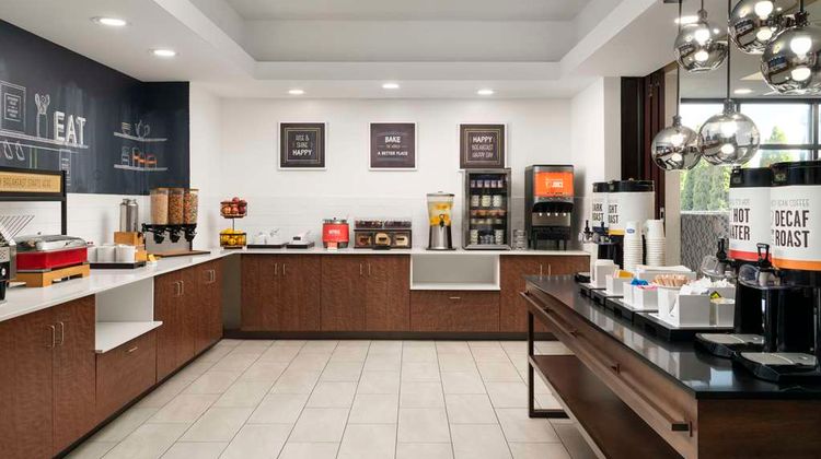 Hampton Inn Dupont Restaurant