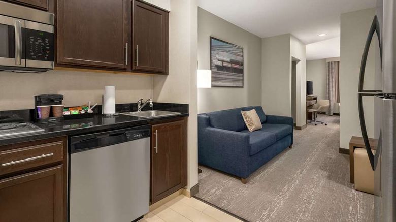 <b>Homewood Suites Fort Wayne Room</b>. Images powered by <a href="https://iceportal.shijigroup.com/" title="IcePortal" target="_blank">IcePortal</a>.